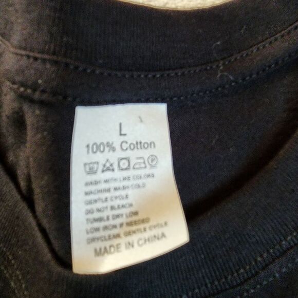 Taylor Swift Reputation Black Tshirt With Graphic Size Large - Picture 5 of 6